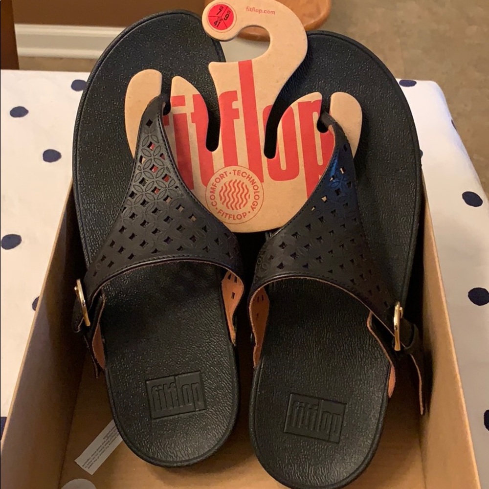 Fitflops: Skinny Toe Post-Latticed